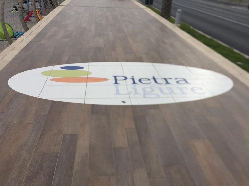 Appartamento Stella Marina In Pieno Centro Di Pietra Ligure Sulla Passeggiata E A Un Passo Dal Mare ภายนอก รูปภาพ